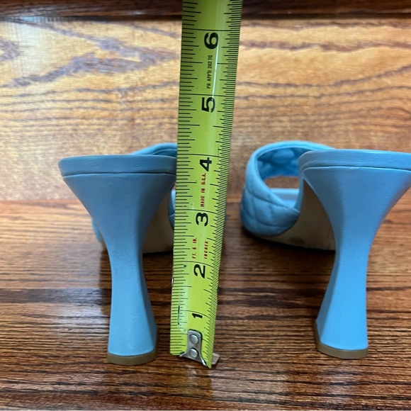 Vince Camuto Blue Reselm Quilted Strap Leather Square Toe Mule Sandal Size 10 - Picture 7 of 11